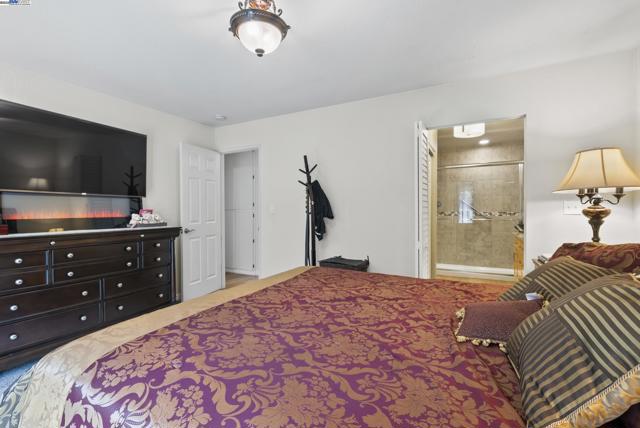 43150 Starr street, Fremont CA: https://media.crmls.org/mediaz/16842e80-fc76-434f-aff4-38a58d6dd615.jpg