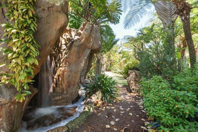 1010 Myrtle Way, San Diego CA: https://media.crmls.org/mediaz/16843b71-b2cb-4ecb-82f0-e691ce423771.jpg