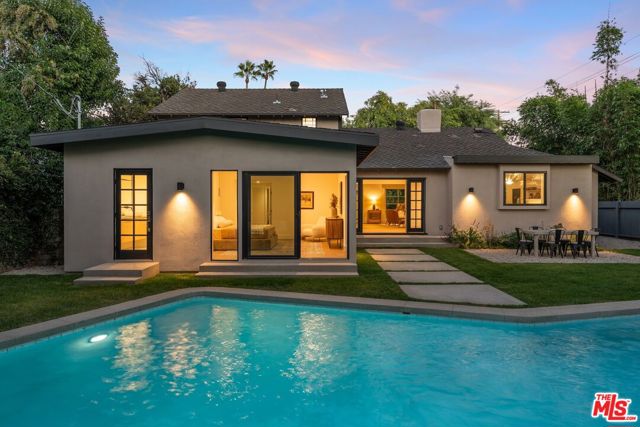 7401 Costello Avenue, Van Nuys CA: https://media.crmls.org/mediaz/1684cfa3-4abc-40f9-b99f-a0ac2d222c60.jpg