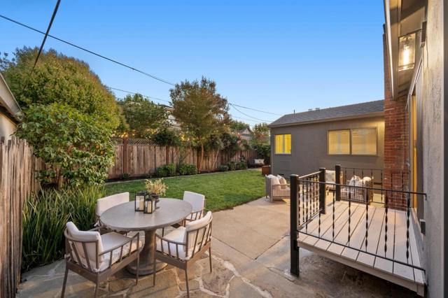 1549 Eastmoor Road, Burlingame CA: https://media.crmls.org/mediaz/16852aef-f844-4898-babc-d6b67dc53b43.jpg