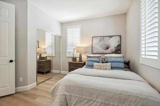 11353 Creekstone Ln, San Diego CA: https://media.crmls.org/mediaz/1685ea7e-75da-47a3-a571-04775f901f97.jpg