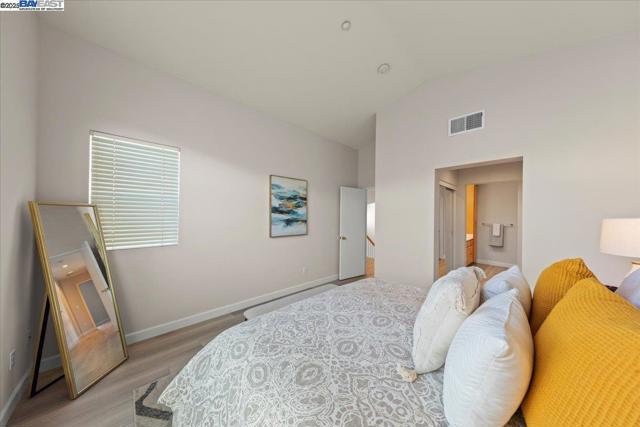 253 Bellington Cmn, Livermore CA: https://media.crmls.org/mediaz/16866ff0-99f9-4e69-9ff7-deb2849938f7.jpg