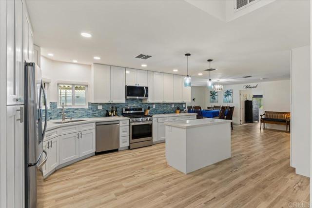 Detail Gallery Image 8 of 59 For 276 N El Camino Real #139,  Oceanside,  CA 92058 - 2 Beds | 2 Baths