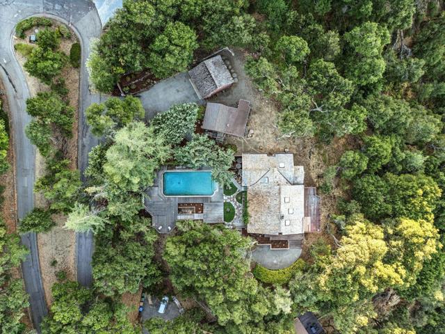 27763 Altamont Circle, Los Altos CA: https://media.crmls.org/mediaz/16887d3c-6058-4b2c-9c90-968331644cdd.jpg