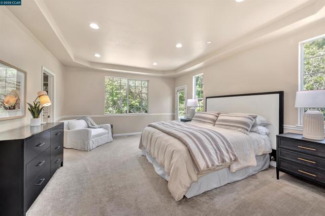 48 Sterling Way, Lafayette CA: https://media.crmls.org/mediaz/16889dc9-4d6e-4b4d-b37b-338596763313.jpg