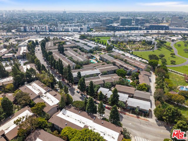 6605 Green Valley Circle, 109 photo 3