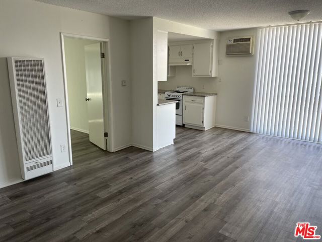 7755 Laurel Canyon Boulevard photo 3