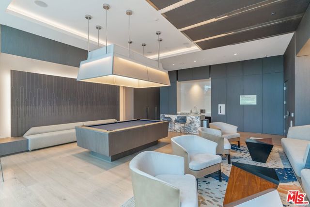 877 Francisco Street, Los Angeles CA: https://media.crmls.org/mediaz/168b093f-f645-40b2-aa48-82d3686d6e26.jpg