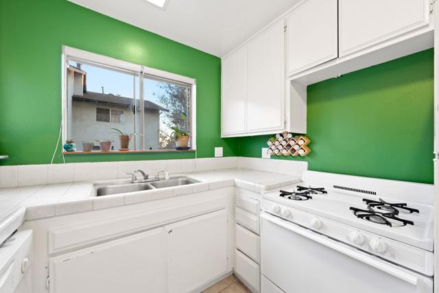 Image 13 of 26 For 3639 Lemona Avenue A