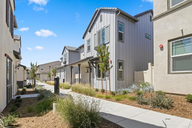 Detail Gallery Image 3 of 42 For 39532 Tannat Dr, Temecula,  CA 92591 - 4 Beds | 3 Baths