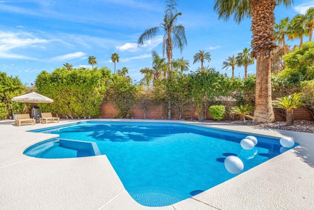 34 Lincoln Place, Rancho Mirage CA: https://media.crmls.org/mediaz/168c9ef7-efc5-415c-bedf-b303a9fcf34c.jpg