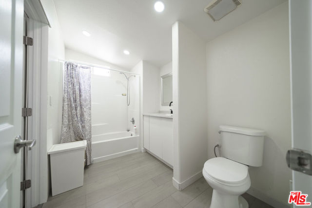 110 S Baymar Street, West Covina CA: https://media.crmls.org/mediaz/168cacbd-f74c-42ed-947d-e55dc28f47e4.jpg