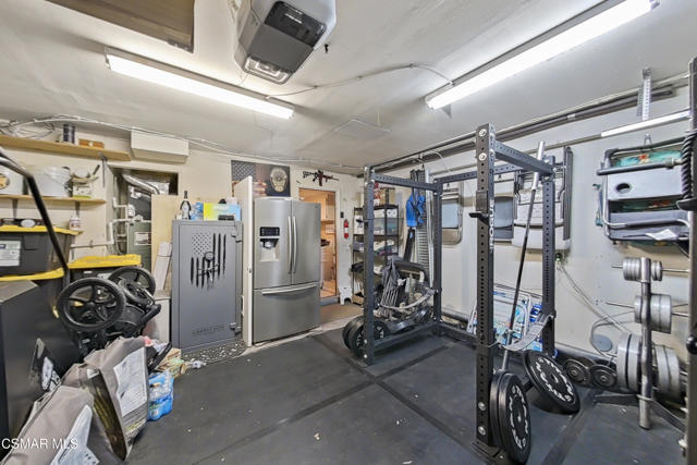 2228 Oak Haven Avenue, Simi Valley CA: https://media.crmls.org/mediaz/168cc2e5-2997-4050-a90f-b6816ca74a16.jpg