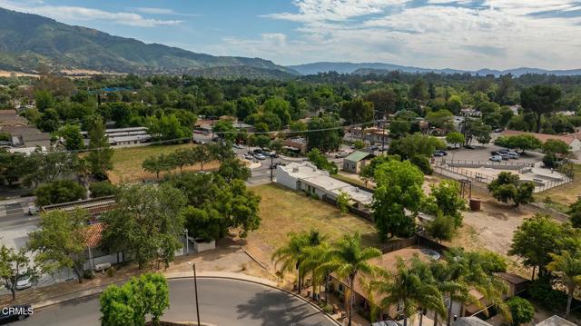 608 E Ojai Avenue, Ojai CA: https://media.crmls.org/mediaz/168cd75c-c243-46ae-81ff-5015b9a06ee2.jpg