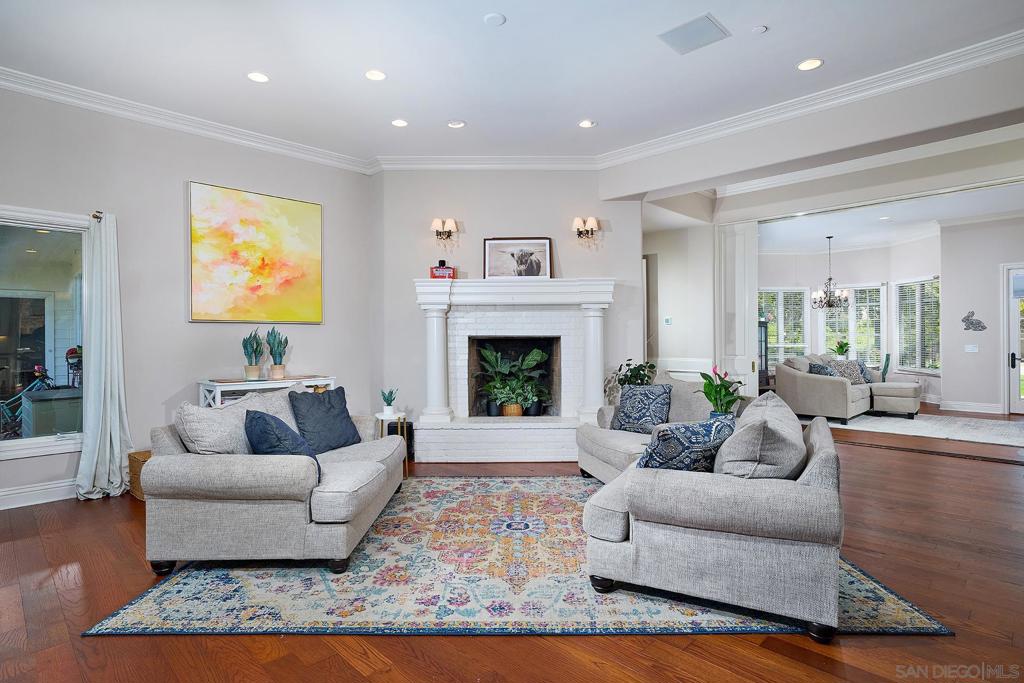 MLS #250032591SD image #5