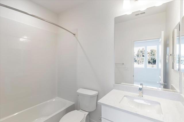 2112 Ivory Terrace, San Ramon CA: https://media.crmls.org/mediaz/168d5fd5-44cb-485a-909c-56d5a65af777.jpg