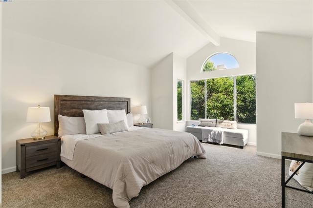 33243 Sunriver Cmn, Fremont CA: https://media.crmls.org/mediaz/168d85ac-8a0a-4425-8247-4dc55a252e96.jpg