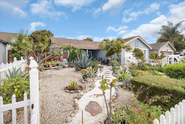 981 Marne Drive, Hollister CA: https://media.crmls.org/mediaz/168daedb-9c22-425b-bc42-4a614a91feff.jpg