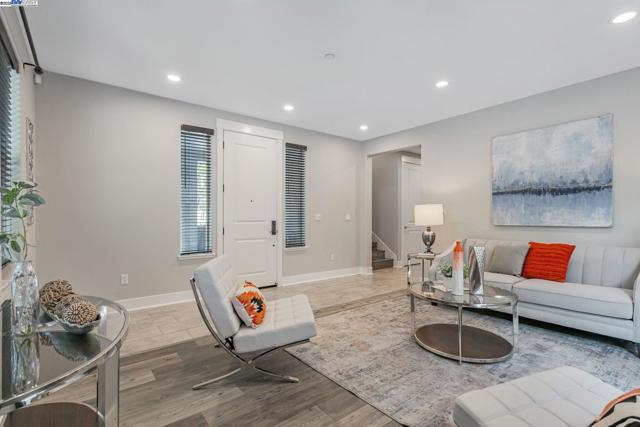 1380 Brookline Loop, Pleasanton CA: https://media.crmls.org/mediaz/168dff3e-6d9e-4b77-994c-73a58f1b4983.jpg