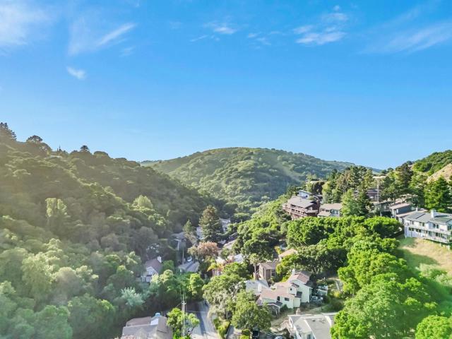 2940 San Juan Boulevard, Belmont CA: https://media.crmls.org/mediaz/168e84e5-f708-469b-b944-6f75b3bf5332.jpg