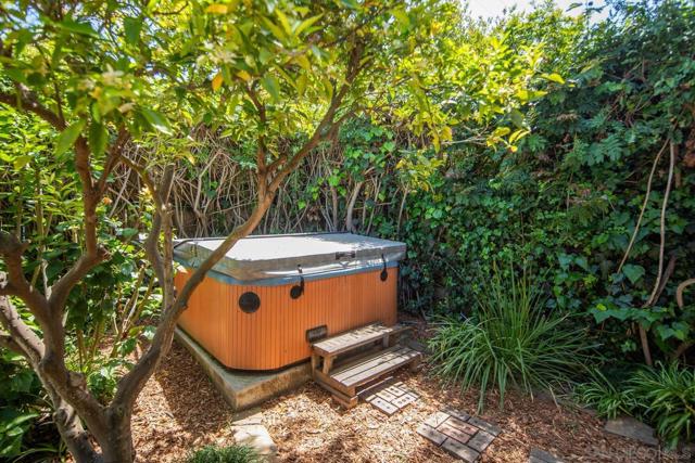701 Balboa Avenue, Coronado CA: https://media.crmls.org/mediaz/168ea057-b42d-4cd9-9856-d06bc23c75e9.jpg