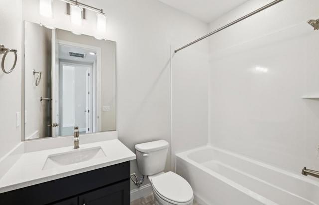 2425 Willow Way, San Mateo CA: https://media.crmls.org/mediaz/168eb39c-f89f-4763-b359-57c142d61445.jpg