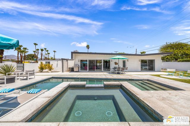 3351 E Paseo Barbara, Palm Springs CA: https://media.crmls.org/mediaz/168f188c-708b-46e2-a8dc-8190c96bfa4f.jpg