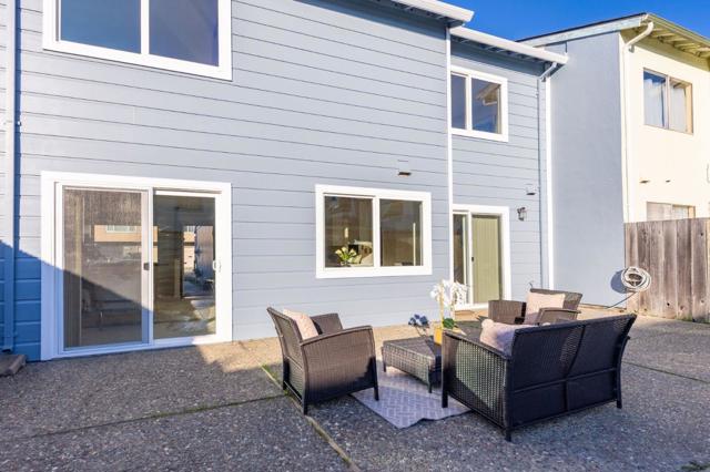 55 Saint James Court, Daly City CA: https://media.crmls.org/mediaz/168f8548-4538-4685-a84b-1ceea81a12a7.jpg
