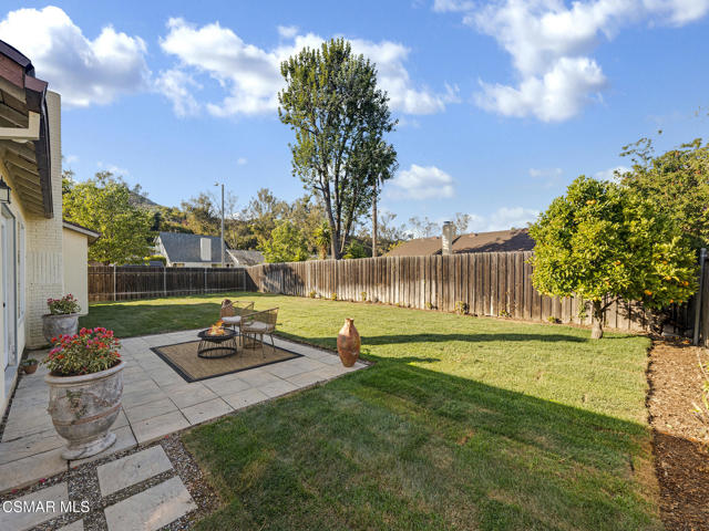 898 Oakmound Avenue, Newbury Park CA: https://media.crmls.org/mediaz/168fd3e6-712b-4e35-82c6-6d2c516b803c.jpg