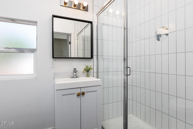135 S Ave 53, Highland Park CA: https://media.crmls.org/mediaz/16907847-c631-4bec-af0b-212418887f39.jpg