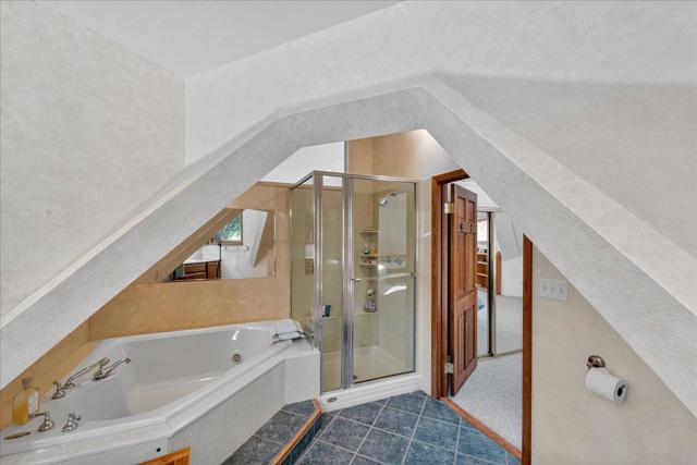 5224 Twin Falls Road, Morgan Hill CA: https://media.crmls.org/mediaz/16908fad-4d72-4ce3-bd09-6602c96b4ba1.jpg