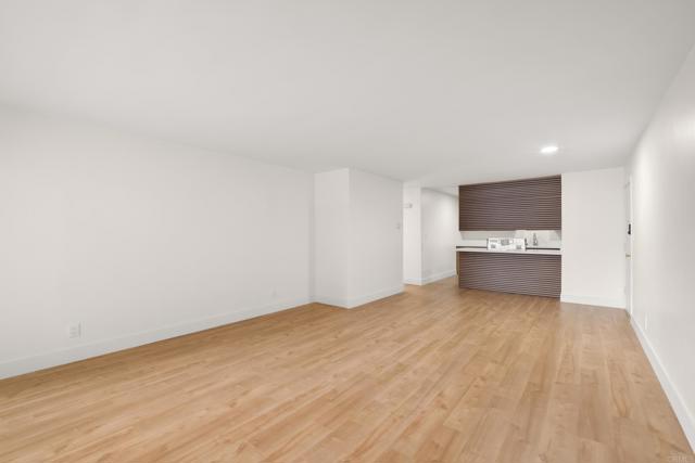 Detail Gallery Image 8 of 31 For 4444 W Point Loma Bld #16,  San Diego,  CA 92107 - 2 Beds | 2 Baths