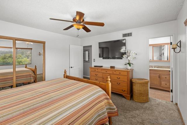 11249 Valle Vista Rd, Lakeside CA: https://media.crmls.org/mediaz/16913ad6-3cb1-49b6-b773-5fc5d4981fba.jpg