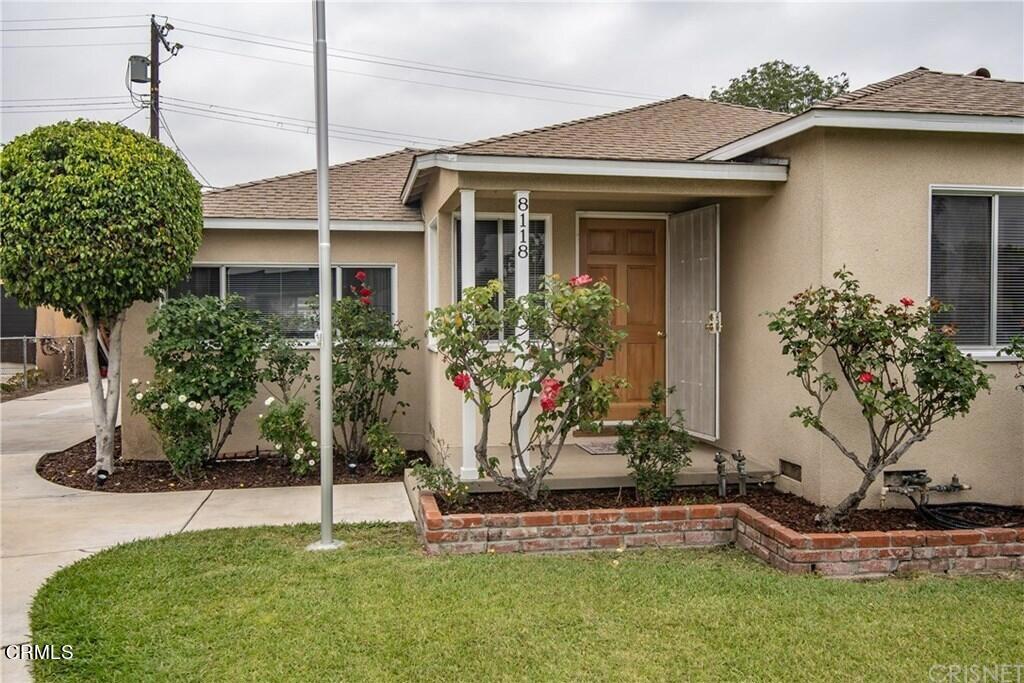 8118 Gentry ave Avenue, North Hollywood, CA 91605