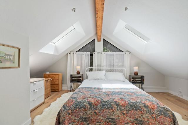 2305 Bear Canyon Road, Los Gatos CA: https://media.crmls.org/mediaz/1693f1af-c266-4e41-bd15-a01c7e98eb29.jpg