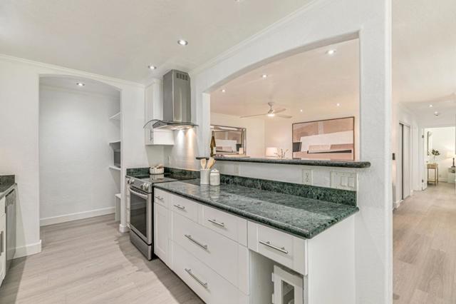 264 N Whisman Road, Mountain View CA: https://media.crmls.org/mediaz/16941479-40d4-4cee-af79-50f58b039ff3.jpg