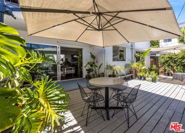 1328 Havenhurst Drive, West Hollywood, California 90046, 1 Bedroom Bedrooms, ,1 BathroomBathrooms,Condominium,For Sale,Havenhurst,24430221