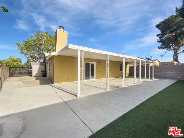 42859 23rd Street, Lancaster CA: https://media.crmls.org/mediaz/1694ab7e-7910-49ee-886b-3e0c84085825.jpg