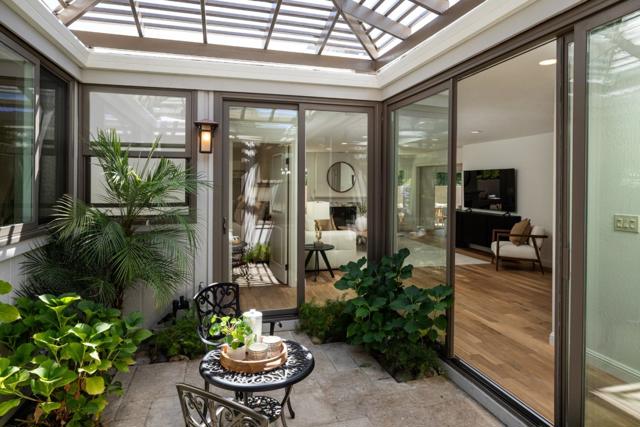4 Bay Tree Lane, Los Altos CA: https://media.crmls.org/mediaz/1695232c-633b-411e-8a28-251d28cec9a5.jpg