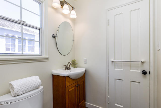 3255 Castera Avenue, Glendale CA: https://media.crmls.org/mediaz/16952bff-ccd8-4f69-9727-1e89903d5a6a.jpg