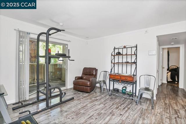 1255 Lakeview Cir, Pittsburg CA: https://media.crmls.org/mediaz/16953ada-edf9-4d3a-a0e9-a6aa55e0137b.jpg