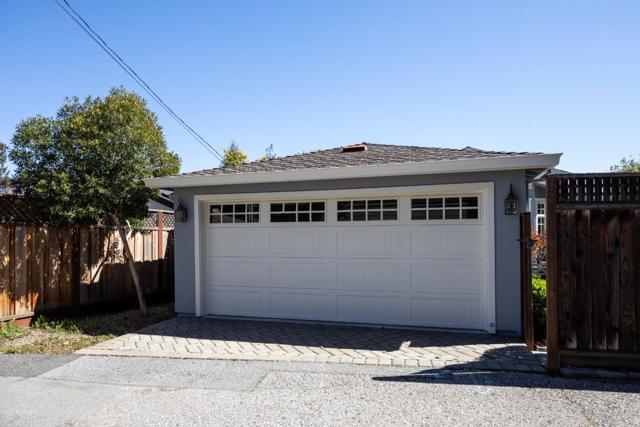 484 Orange Avenue, Los Altos CA: https://media.crmls.org/mediaz/169588af-8162-4488-8c2d-ce6ee3644b74.jpg