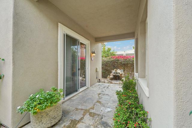 81206 Barrel Cactus Road, La Quinta CA: https://media.crmls.org/mediaz/1695e230-f549-4db0-90de-de018401b989.jpg