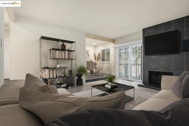 8711 Mountain Blvd, Oakland CA: https://media.crmls.org/mediaz/16962a7e-50f1-4051-a32a-8f6db48000a3.jpg