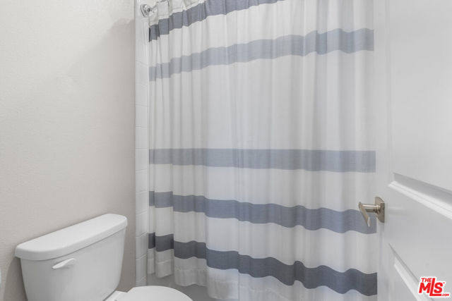 6 Alimon Street, Rancho Mission Viejo CA: https://media.crmls.org/mediaz/169668b2-9680-4ac8-8613-603416ccf545.jpg