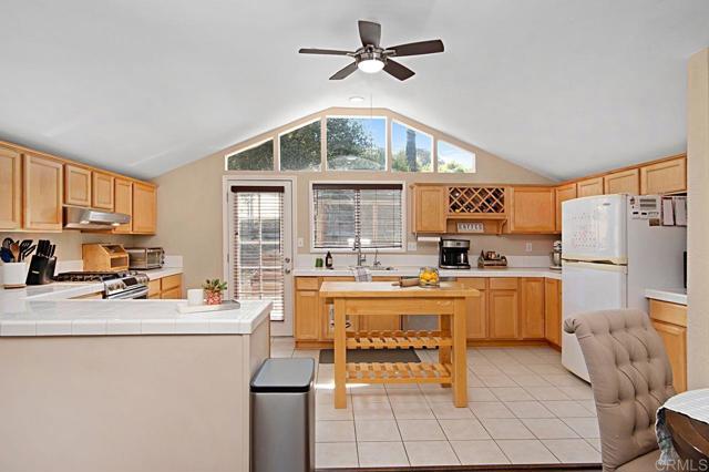 Image 3 of 39 For 8025 Lilac Lane
