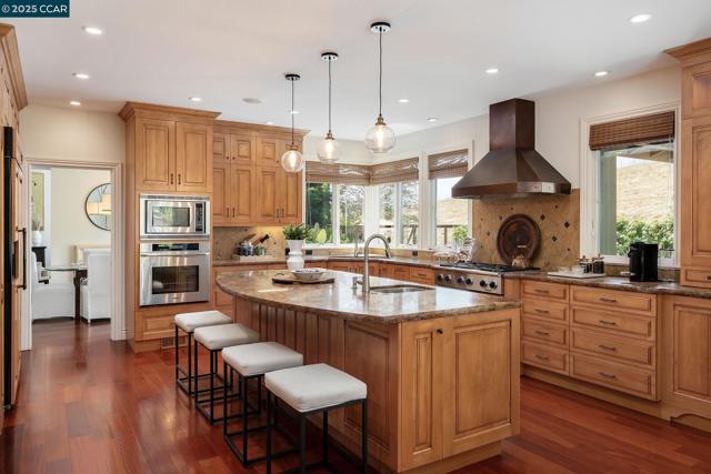 129 Alta Vista Way, Danville CA: https://media.crmls.org/mediaz/1697bca3-a199-4b83-8ee8-4cc364eb78b2.jpg
