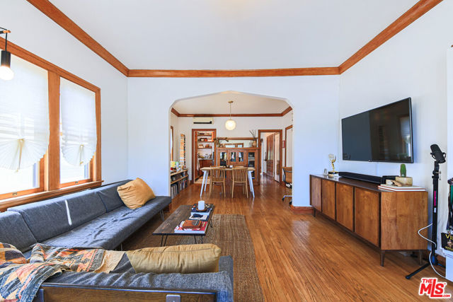 132 N Avenue 57, Los Angeles CA: https://media.crmls.org/mediaz/1697d3d1-8006-47b4-a760-4e91634d06e8.jpg