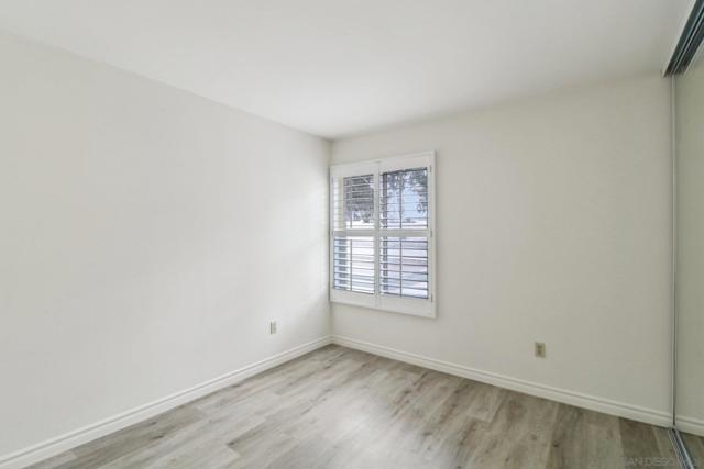 10263 Caminito Toronjo, San Diego CA: https://media.crmls.org/mediaz/1698e342-61c3-4af5-899a-df1295c824e0.jpg