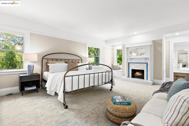 765 University Ave, Palo Alto CA: https://media.crmls.org/mediaz/16992df7-11b5-49e6-9ce5-40d8b7702172.jpg